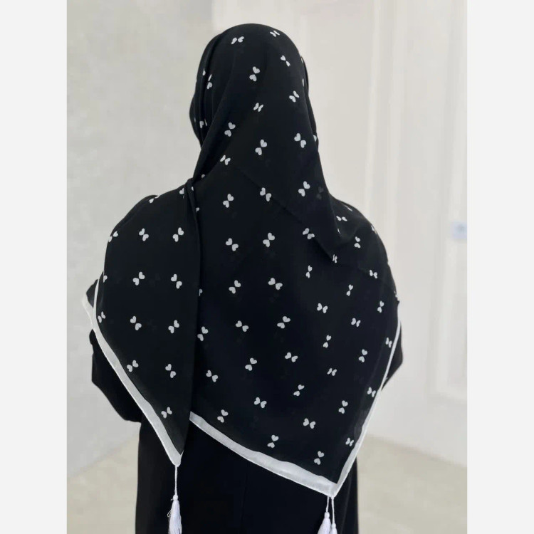 روسری سوپر نخ قواره 140 طرح رزیتا برند میس رز