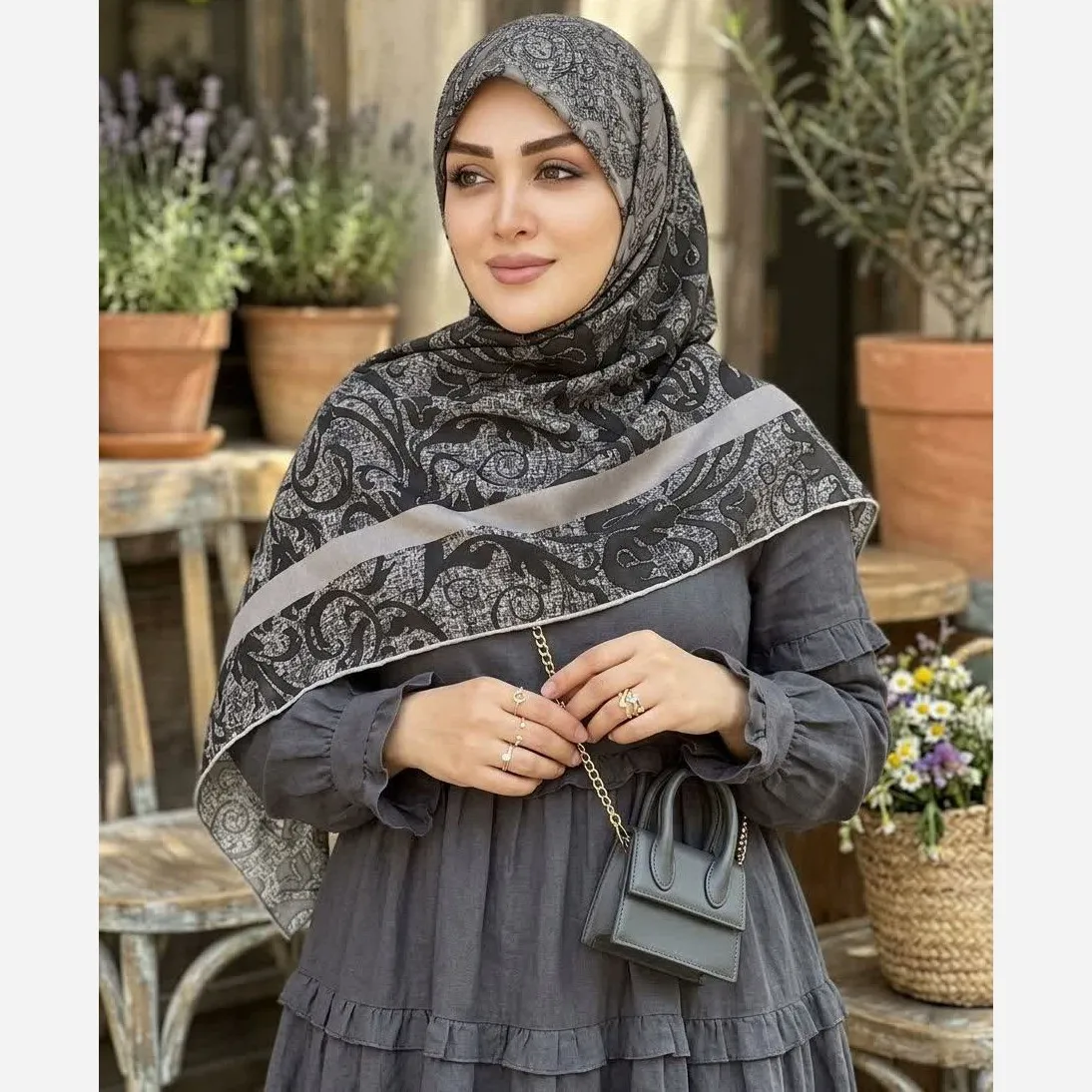 روسری نخ کاستوم طرح گیسو قواره بزرگ 140 سانتیمتر