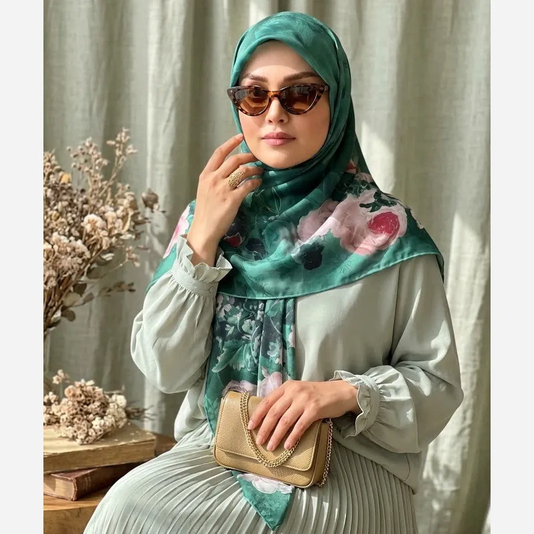 روسری نخ کاستوم طرح صبا قواره بزرگ 140x140 دور دوخت